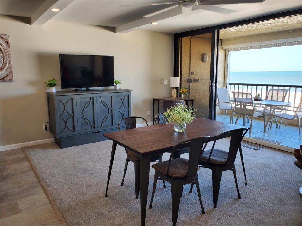 Brussles Charcoal by the Bay